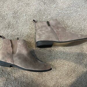 Size 10 leather boots